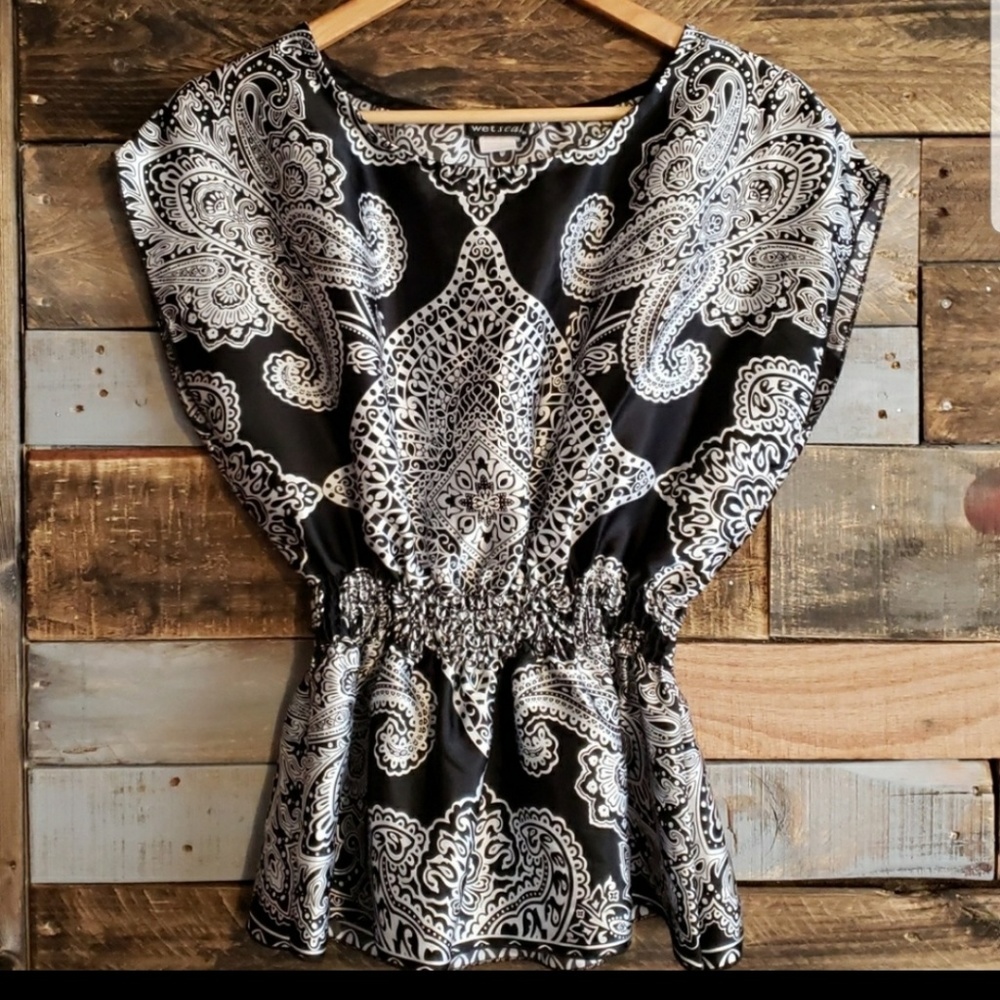 Wet seal 100% polyester and silk sz Med